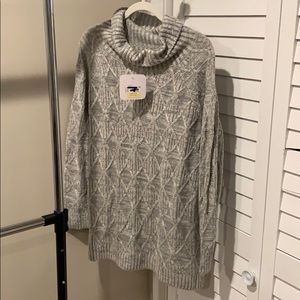Target Maternity Pullover - Size L (NWT)